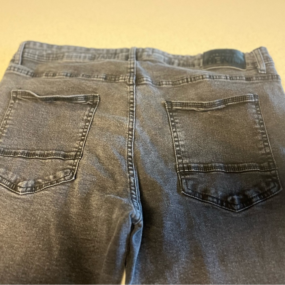Jeans - Picture 3 of 4